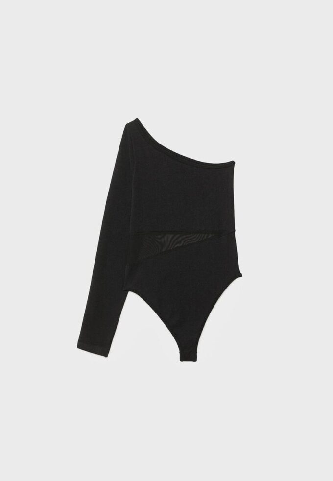 Asymmetrischer Body mit transparenten Details Asymmetrischer Body mit transparenten Details
