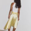 Asymmetrischer Midirock aus Satin Asymmetrischer Midirock aus Satin
