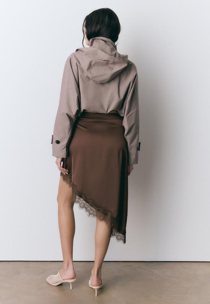 Asymmetrischer Satinrock Asymmetrischer Satinrock