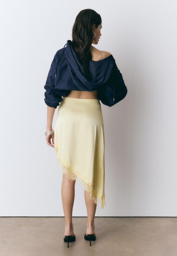 Asymmetrischer Satinrock Asymmetrischer Satinrock