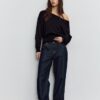 Asymmetrischer Strickpullover Asymmetrischer Strickpullover