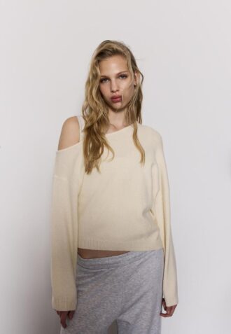 Asymmetrischer Strickpullover