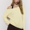 Asymmetrischer Strickpullover Asymmetrischer Strickpullover
