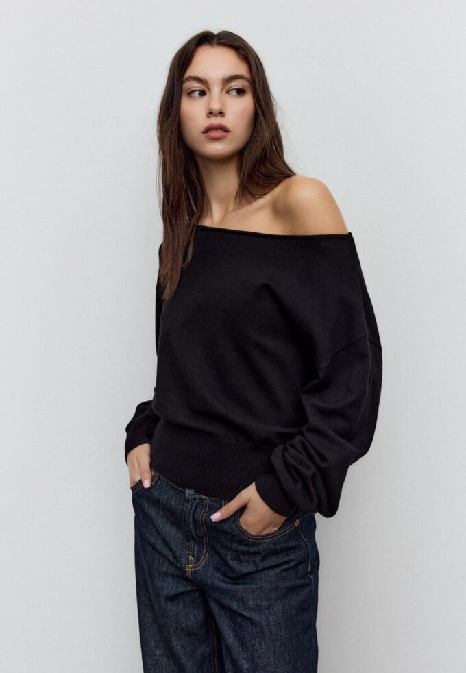 Asymmetrischer Strickpullover Asymmetrischer Strickpullover
