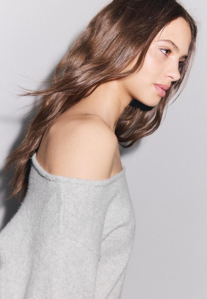 Asymmetrischer Strickpullover