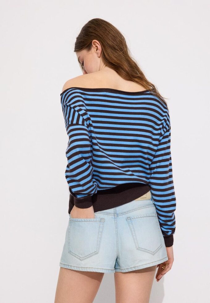 Asymmetrischer Strickpullover