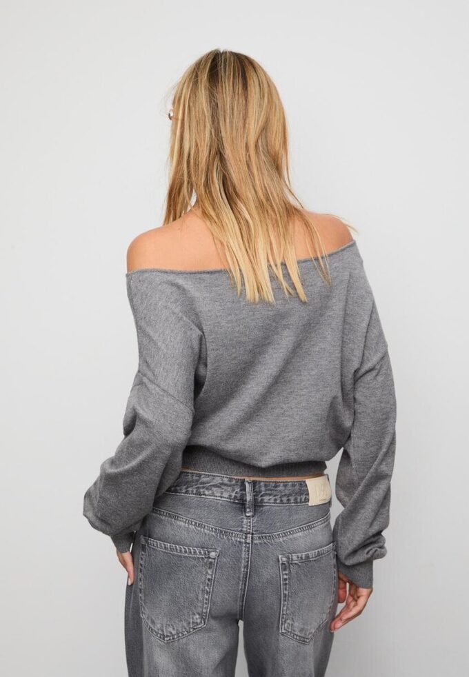 Asymmetrischer Strickpullover