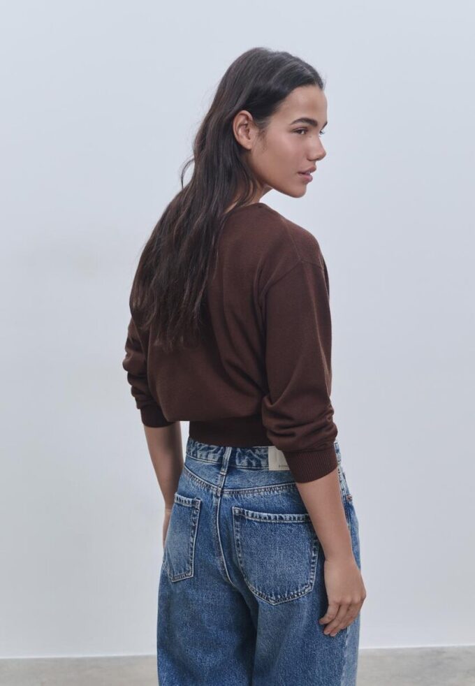Asymmetrischer Strickpullover