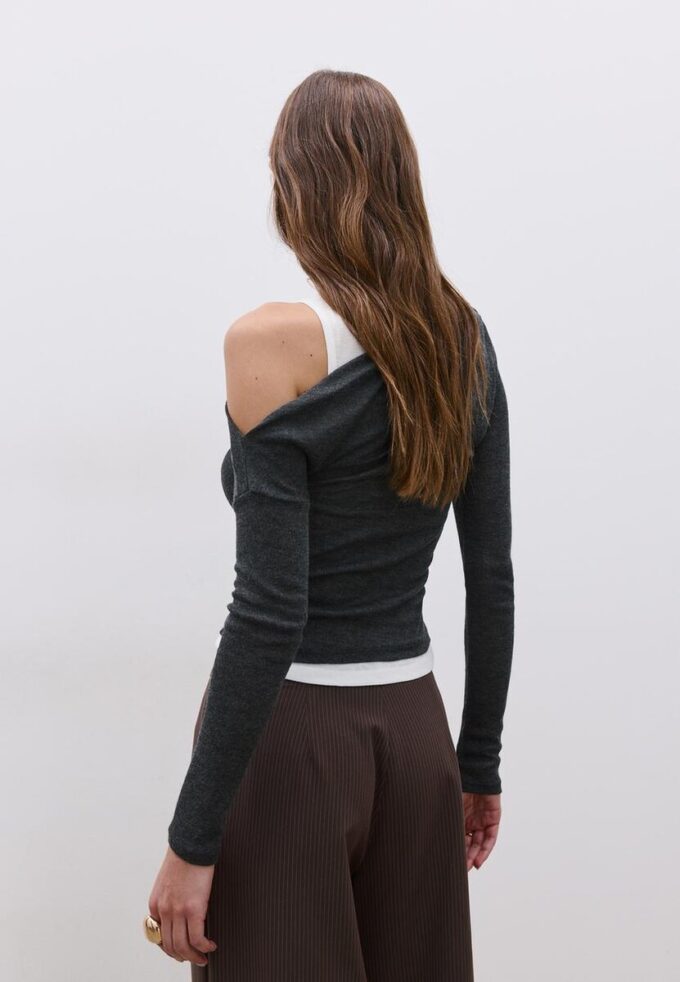 Asymmetrisches Doppel-T-Shirt Asymmetrisches Doppel-T-Shirt