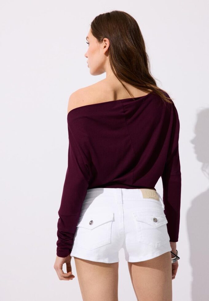Asymmetrisches T-Shirt aus Modal Asymmetrisches T-Shirt aus Modal