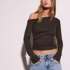 Asymmetrisches T-Shirt mit gerafftem Detail