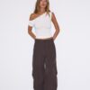 Asymmetrisches T-Shirt mit Knöpfen