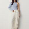 Asymmetrisches T-Shirt mit Metallschnalle