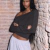 Asymmetrisches T-Shirt mit Nieten