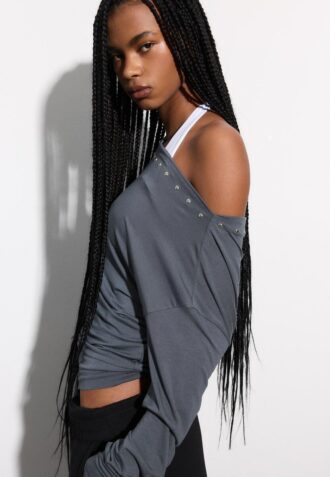 Asymmetrisches T-Shirt mit Nieten