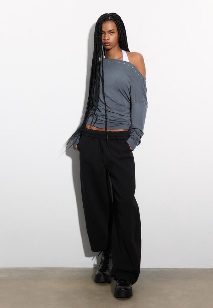 Asymmetrisches T-Shirt mit Nieten