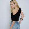 Asymmetrisches T-Shirt mit Nieten