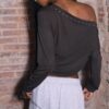 Asymmetrisches T-Shirt mit Nieten