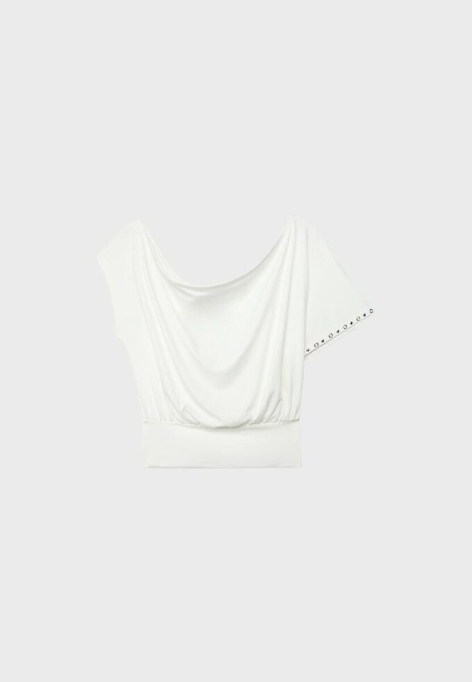 Asymmetrisches T-Shirt mit Nieten