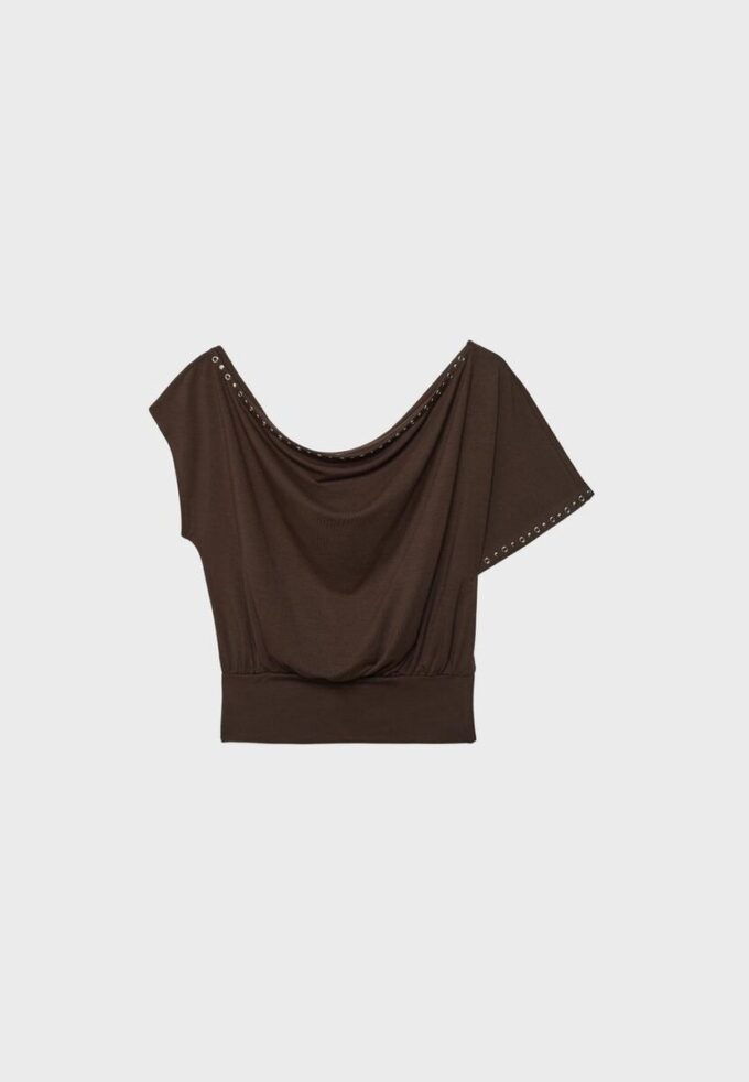 Asymmetrisches T-Shirt mit Nieten