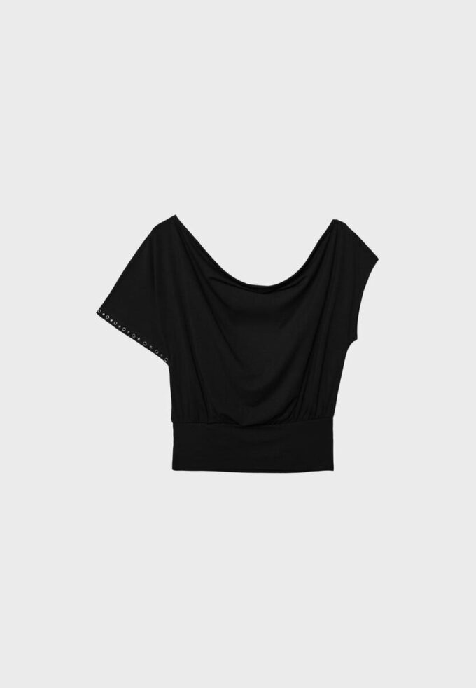 Asymmetrisches T-Shirt mit Nieten