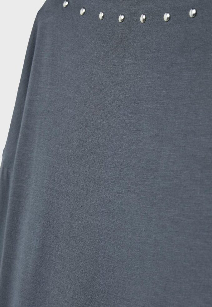 Asymmetrisches T-Shirt mit Nieten