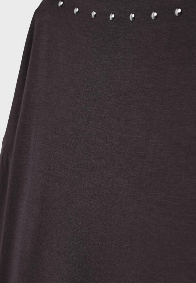 Asymmetrisches T-Shirt mit Nieten