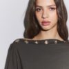 Asymmetrisches T-Shirt mit Ösen