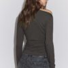 Asymmetrisches T-Shirt mit Ösen