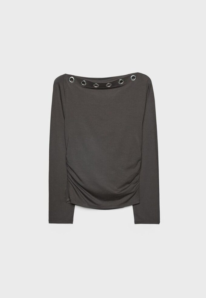 Asymmetrisches T-Shirt mit Ösen