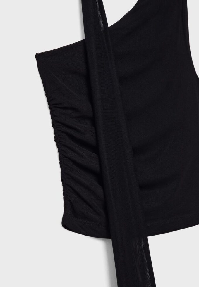 Asymmetrisches Tüll-Oberteil mit Schal Asymmetrisches Tüll-Oberteil mit Schal