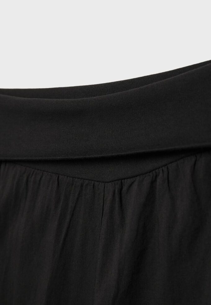 Ballonhose mit umgeschlagenem Bund Ballonhose mit umgeschlagenem Bund