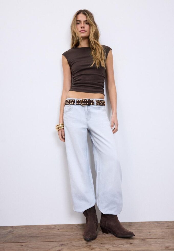 Basics gerafftes, figurbetontes T-Shirt