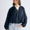 Basics-Kapuzenjacke aus Nylon Basics-Kapuzenjacke aus Nylon