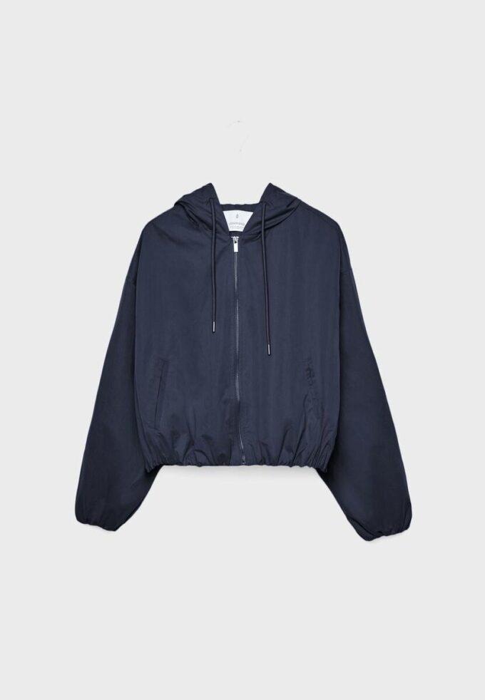 Basics-Kapuzenjacke aus Nylon Basics-Kapuzenjacke aus Nylon