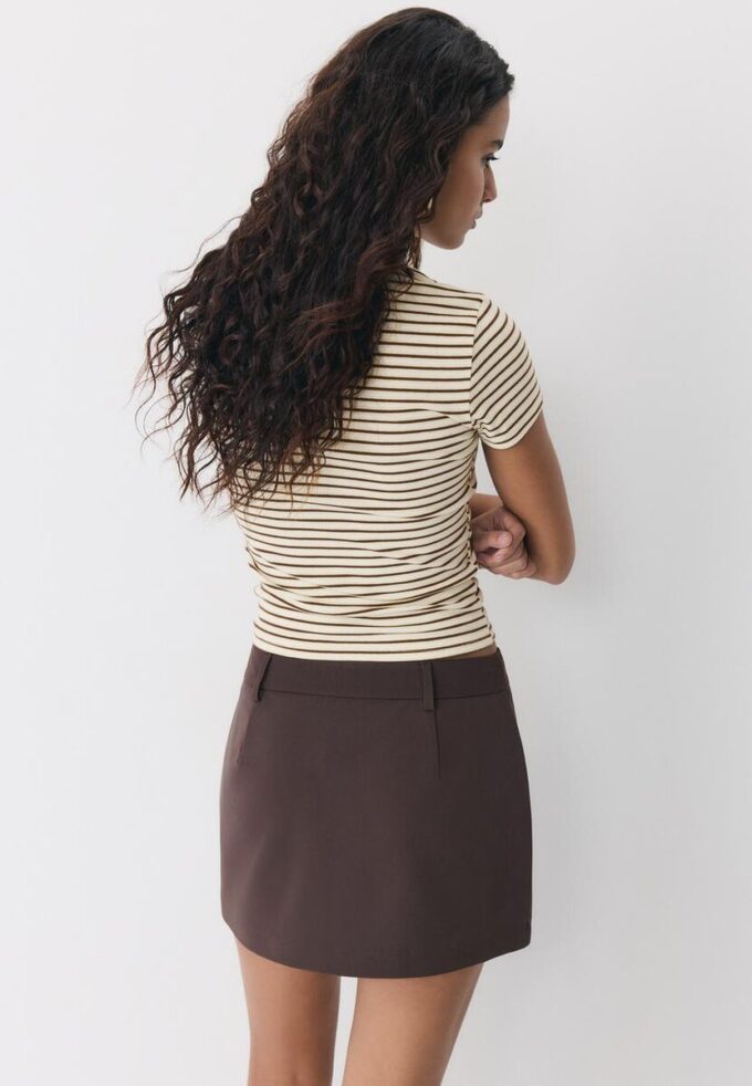 Basics Slim Fit gestreiftes T-Shirt Basics Slim Fit gestreiftes T-Shirt