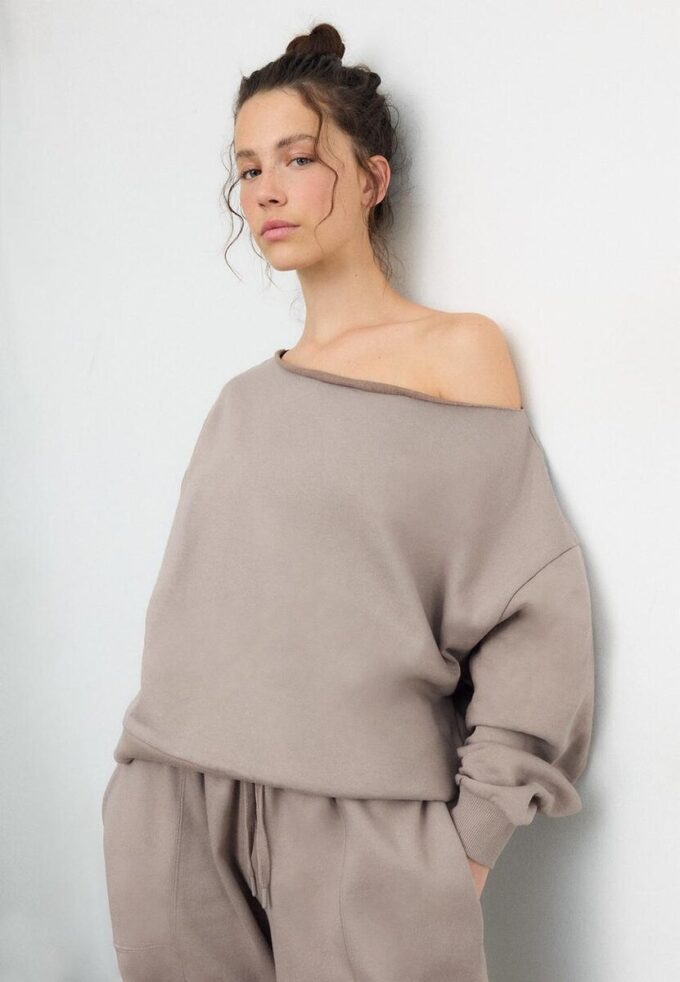 Basics-Sweatshirt mit schulterfreiem Ausschnitt Basics-Sweatshirt mit schulterfreiem Ausschnitt