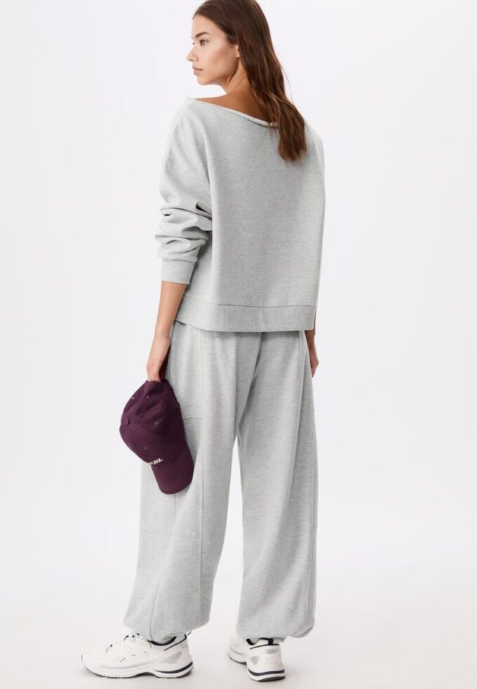 Basics-Sweatshirt mit schulterfreiem Ausschnitt Basics-Sweatshirt mit schulterfreiem Ausschnitt