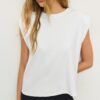 Basics-T-Shirt mit gepolsterten Schultern Basics-T-Shirt mit gepolsterten Schultern