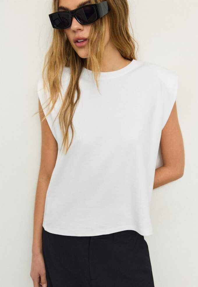 Basics-T-Shirt mit gepolsterten Schultern Basics-T-Shirt mit gepolsterten Schultern