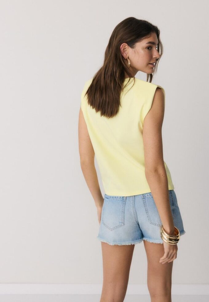 Basics-T-Shirt mit gepolsterten Schultern Basics-T-Shirt mit gepolsterten Schultern