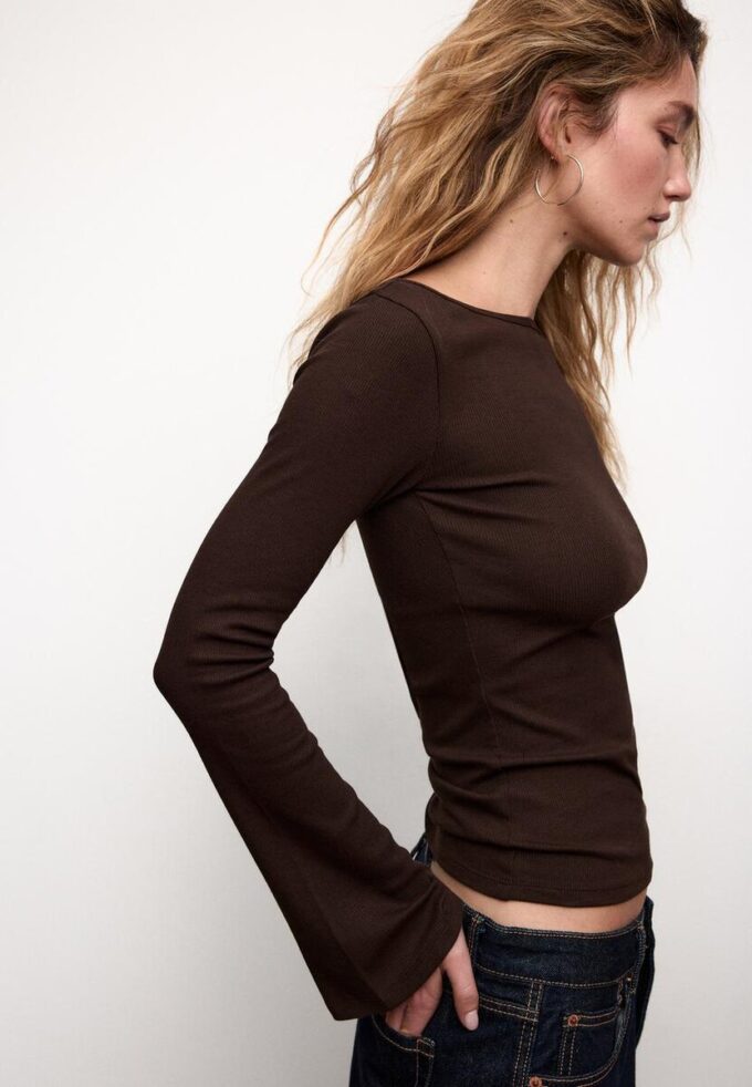 Basics-T-Shirt mit Glockenärmeln