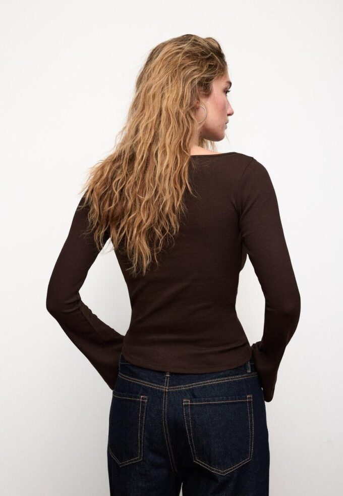 Basics-T-Shirt mit Glockenärmeln