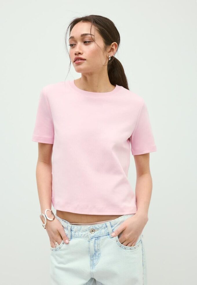 Basics-T-Shirt mit normaler Passform und schwerem Stoff Basics-T-Shirt mit normaler Passform und schwerem Stoff