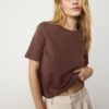 Basics-T-Shirt mit normaler Passform und schwerem Stoff Basics-T-Shirt mit normaler Passform und schwerem Stoff