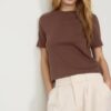 Basics-T-Shirt mit normaler Passform und schwerem Stoff Basics-T-Shirt mit normaler Passform und schwerem Stoff