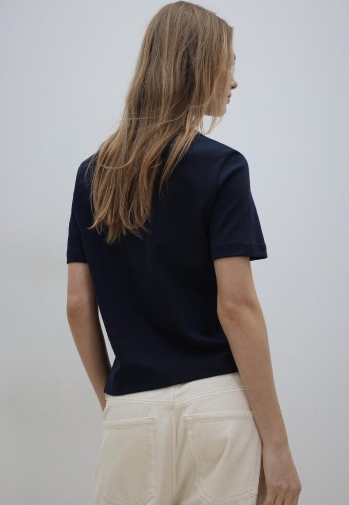 Basics-T-Shirt mit normaler Passform und schwerem Stoff Basics-T-Shirt mit normaler Passform und schwerem Stoff