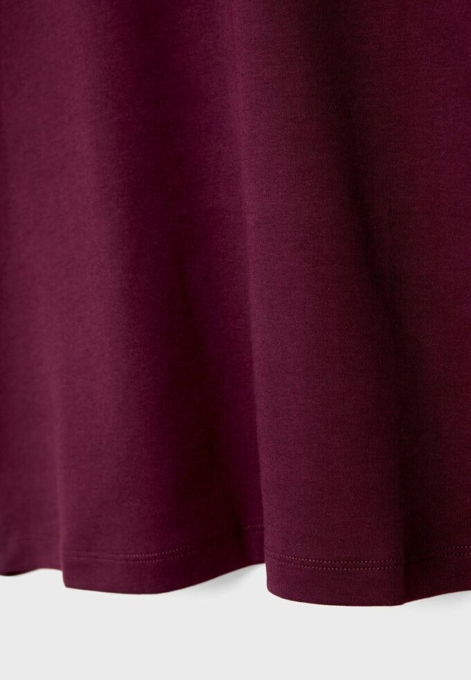 Basics-T-Shirt mit normaler Passform und schwerem Stoff Basics-T-Shirt mit normaler Passform und schwerem Stoff