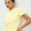 Basics-T-Shirt mit normaler Passform und Soft Touch-Gefühl