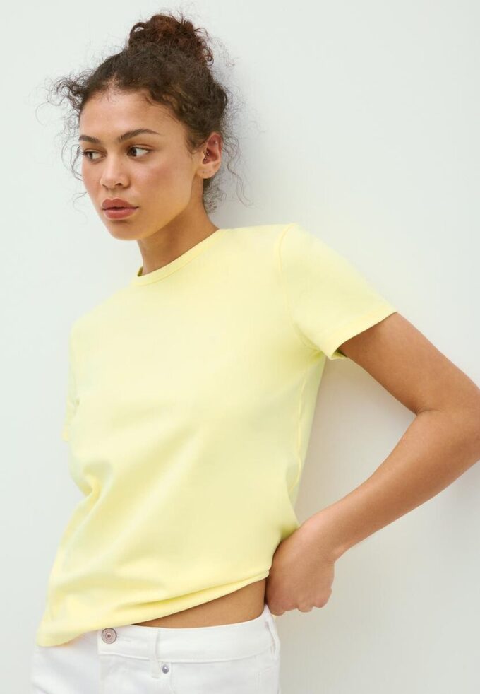 Basics-T-Shirt mit normaler Passform und Soft Touch-Gefühl